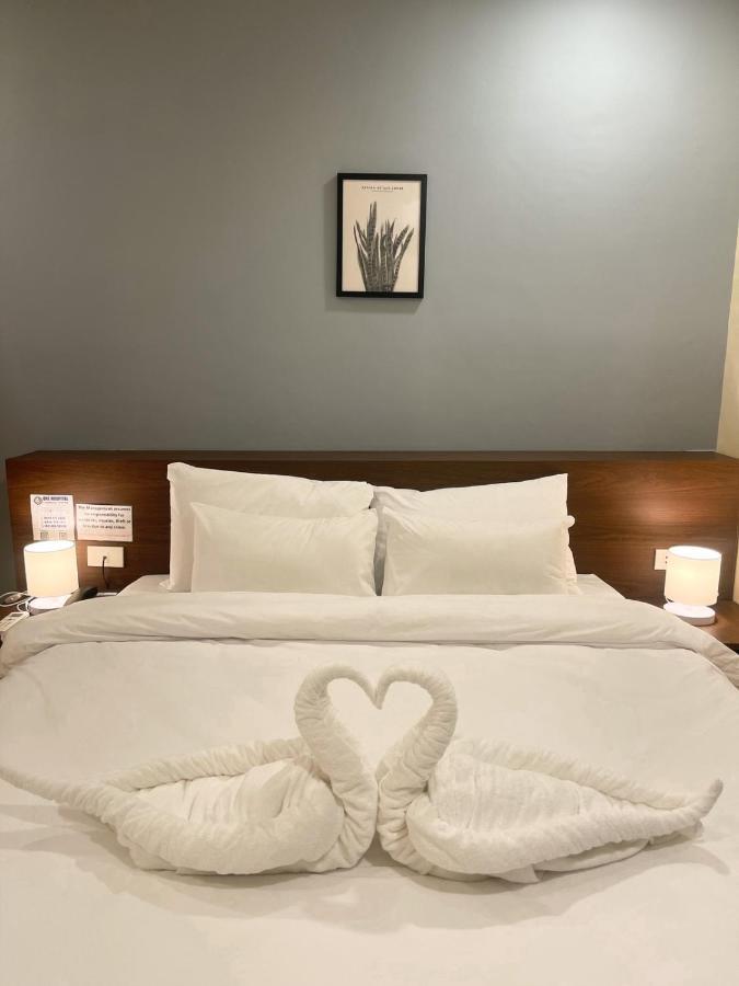 On Hotel Friendship Angeles Luaran gambar