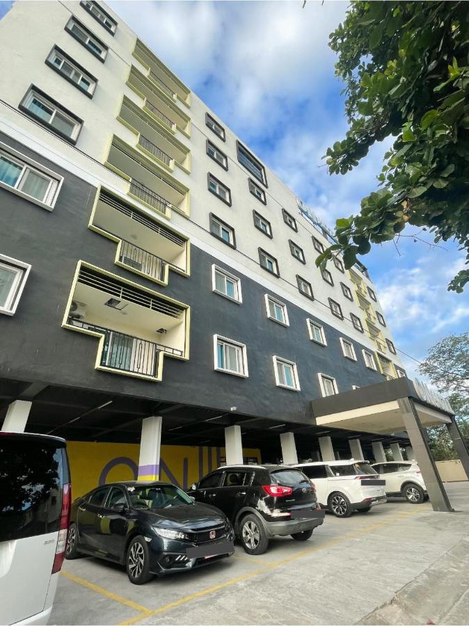 On Hotel Friendship Angeles Luaran gambar